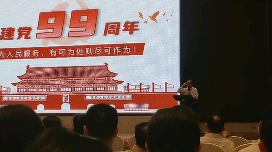 男孩跨越半个中国求医，只为打通“闭锁”十月的食道，看看吧